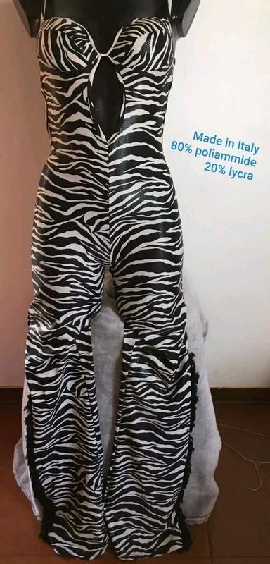 Vintage women's suit size S like new. Made in Italy.