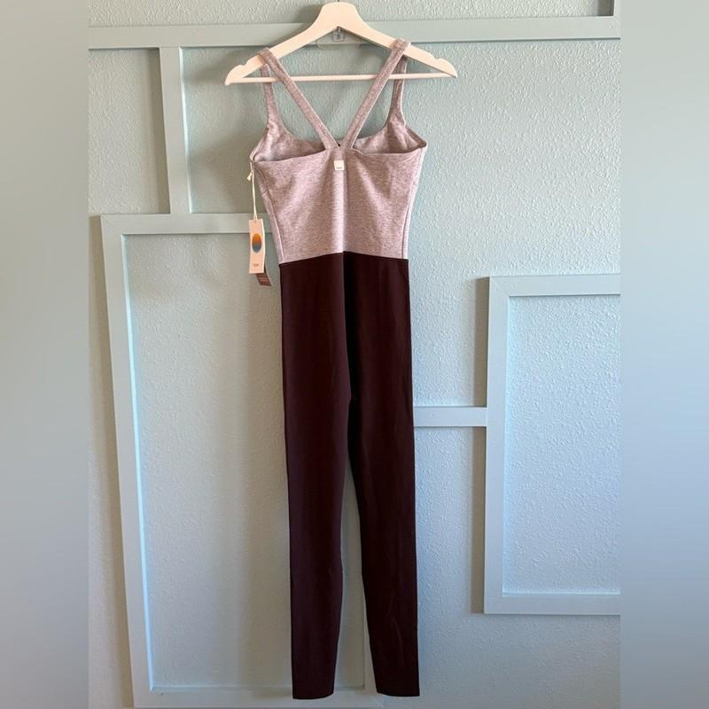 VUORI Colorblock Corset Jumpsuit WOMENS Size XS BODYSUIT NWT Grey Brown