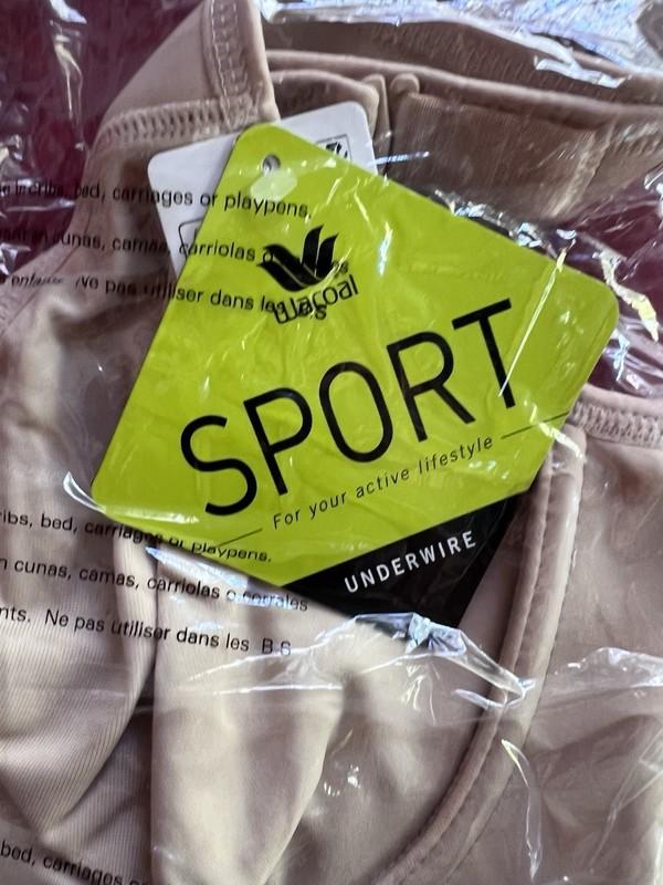 WACOAL Women’s Simone Sport Underwire Bra Size 36C 855170 New With Tags