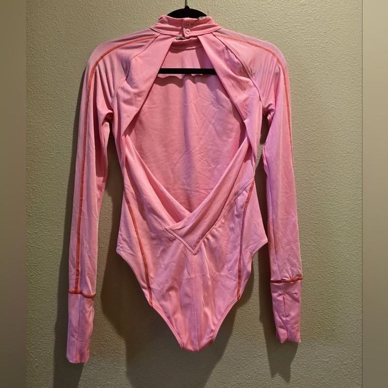 We are “HOT AS HELL” (HAH) by Free People Gloves off Rashguard Sz M NWT Pink