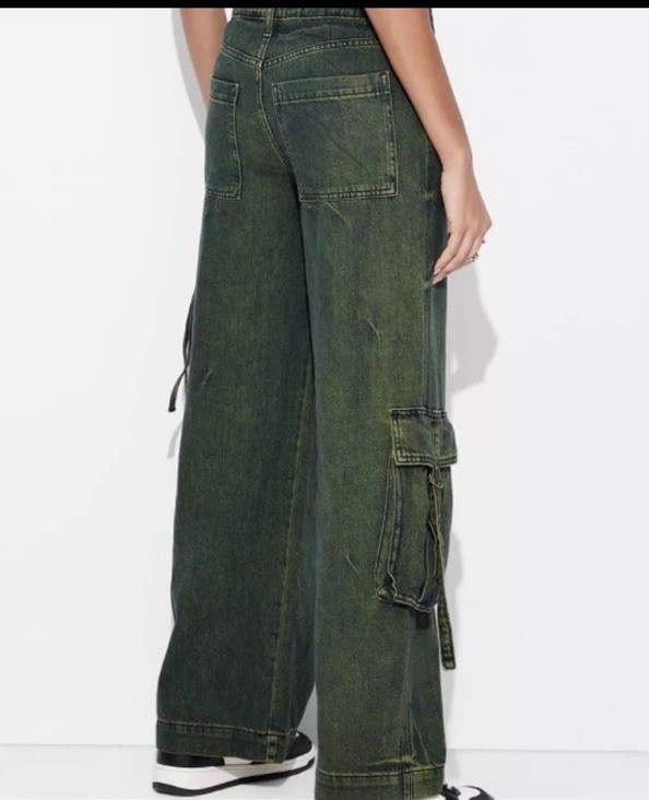 Wild Fable Green Washed Denim Cargo Jeans Size 8 Mid Rise Wide Leg Ret. $34