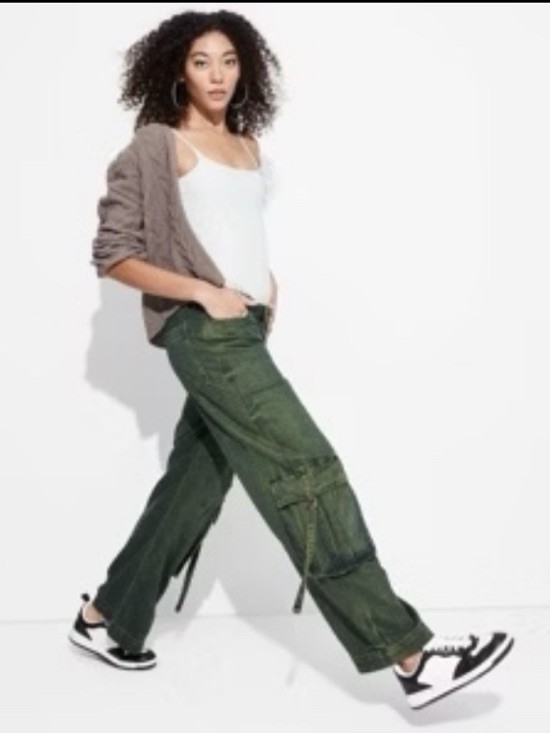 Wild Fable Green Washed Denim Cargo Jeans Size 8 Mid Rise Wide Leg Ret. $34