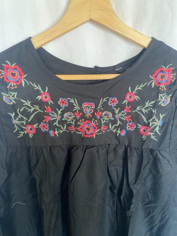 Women's Black Tunic Dress With Flower Designs And Balloon Sleeves Size L