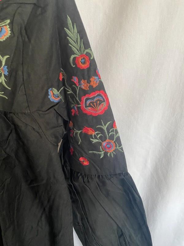 Women's Black Tunic Dress With Flower Designs And Balloon Sleeves Size L
