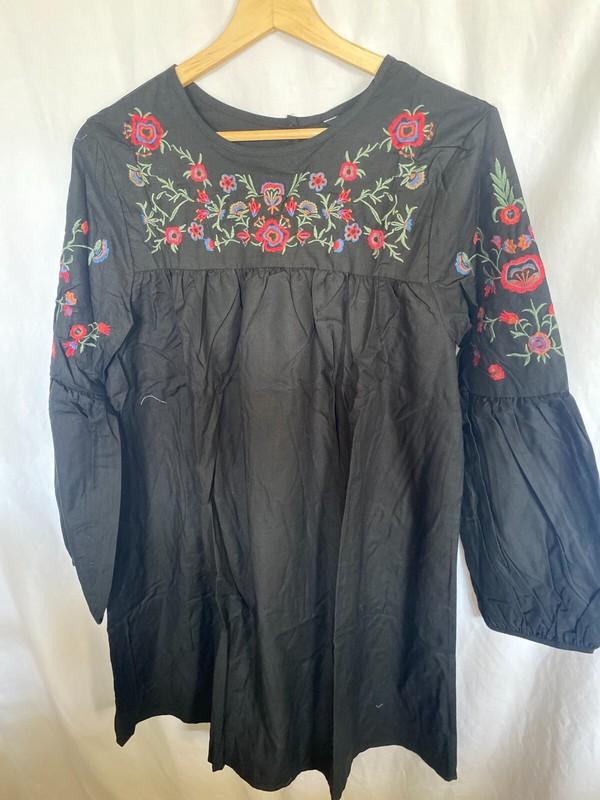 Women's Black Tunic Dress with Flower Designs and Balloon Sleeves Size L
