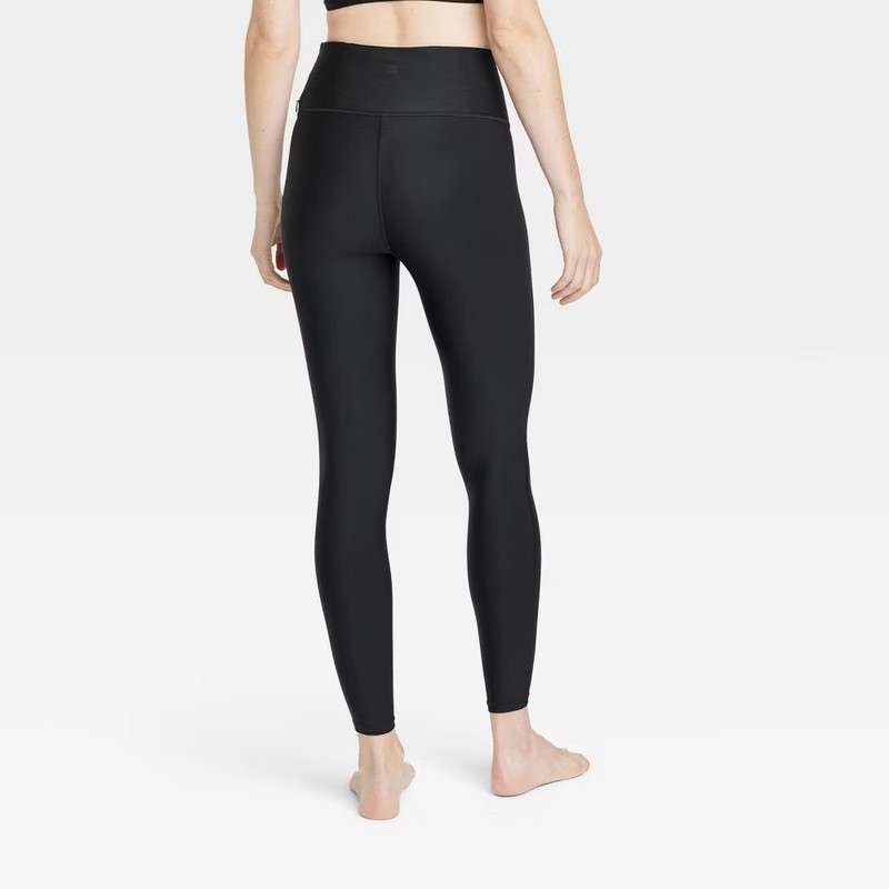 Women's Effortless Support High-Rise 7/8 Leggings - All In Motion Black M: