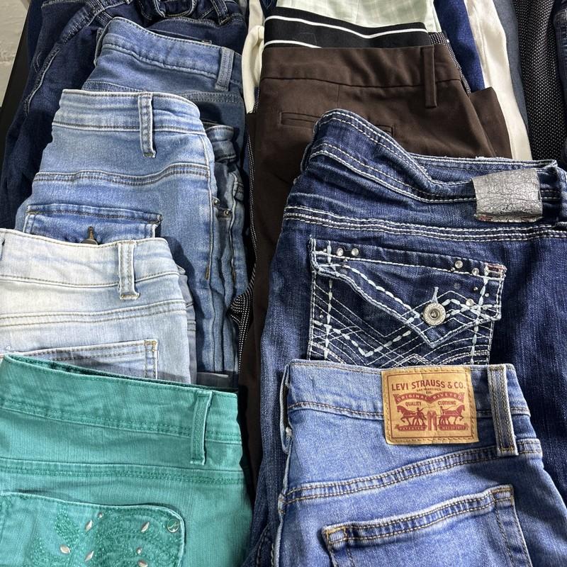 Women’s Jeans Shorts Lot Of 30 Bulk Levi’s American Eagle & Assorted Pants ✅