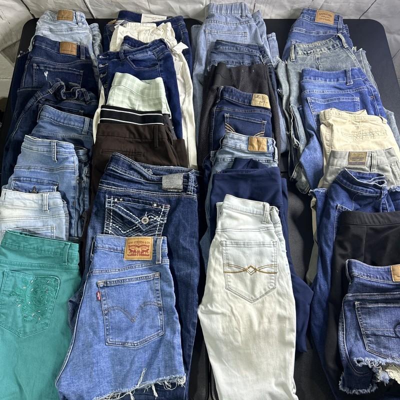Women’s Jeans Shorts Lot Of 30 Bulk Levi’s American Eagle & Assorted Pants ✅