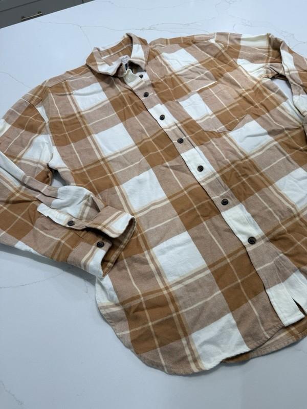 Women's Oversized Flannel Long Sleeve Button Down Universal Thread XSBrown Plaid