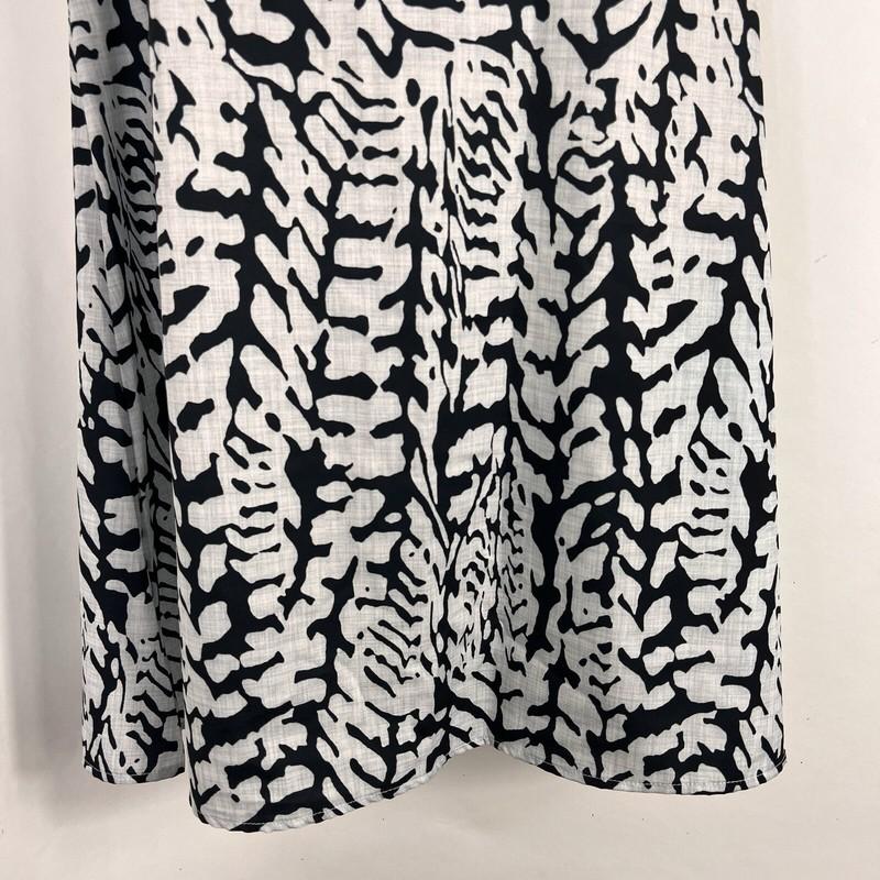 Women's Shift Dress Size Medium Sleeveless Keyhole Neck Lightweight Above Knee