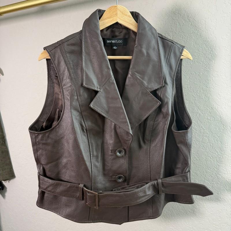 Women's Sienna Studio Dark Chocolate Brown Leather Buckle Waist Vest Size L NEW