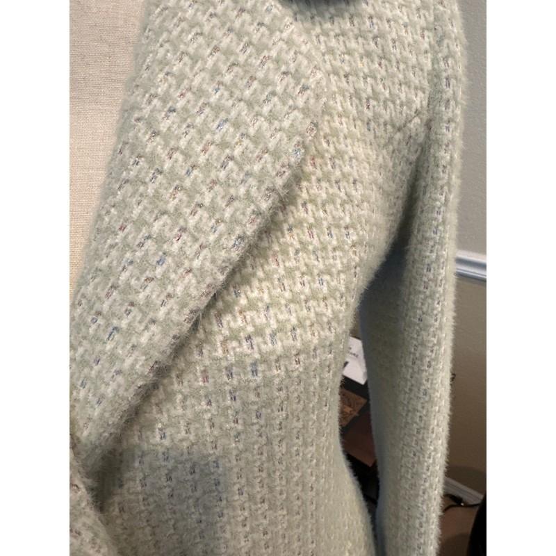 Women’s Womax 3 Button Mint Coat. Size Medium