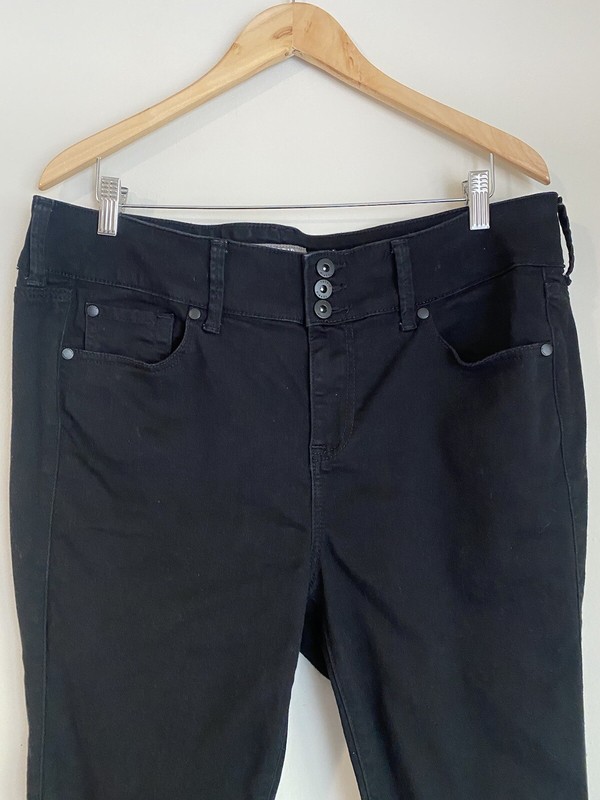 Womens Torrid High Rise Crop Black Jeggings Skinny Super Soft Jeans Size 16