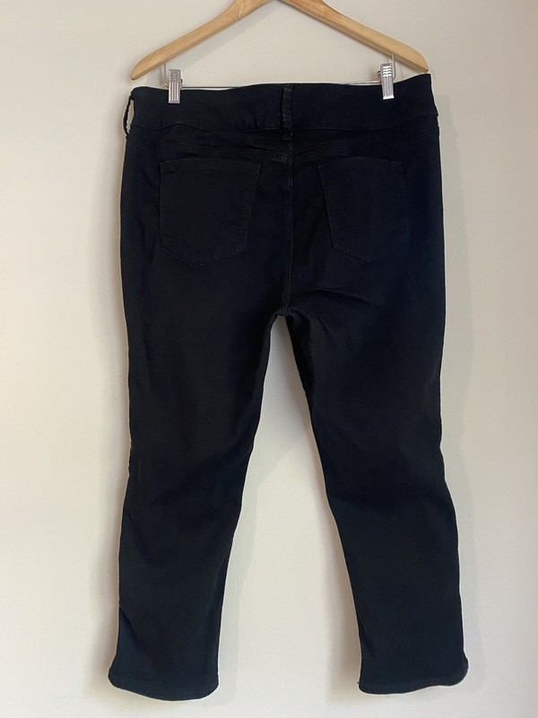 Womens Torrid High Rise Crop Black Jeggings Skinny Super Soft Jeans Size 16