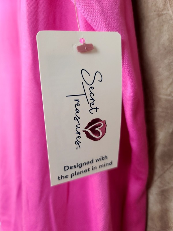 XL Secret Treasures Pajama Set Top And Jogger Bottoms Women's Size 16-18