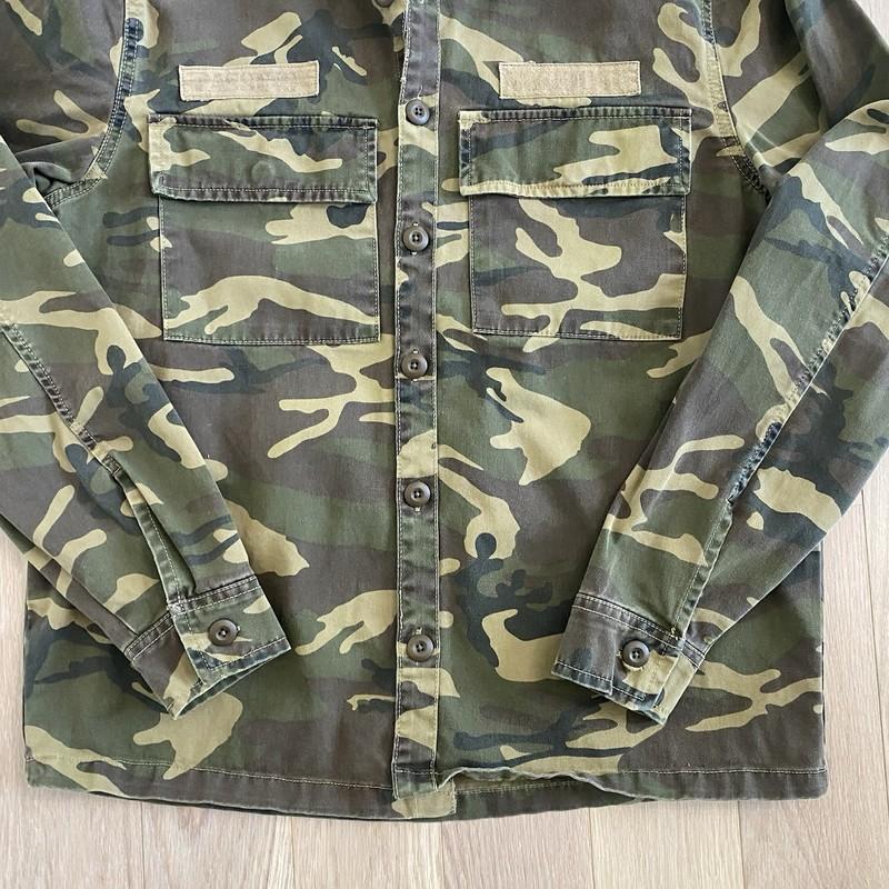 Zara Trucker Jacket Size Large Green Camouflage Pockets