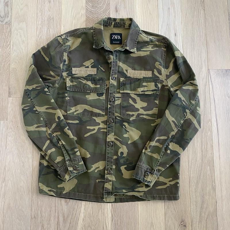 Zara Trucker Jacket Size Large Green Camouflage Pockets