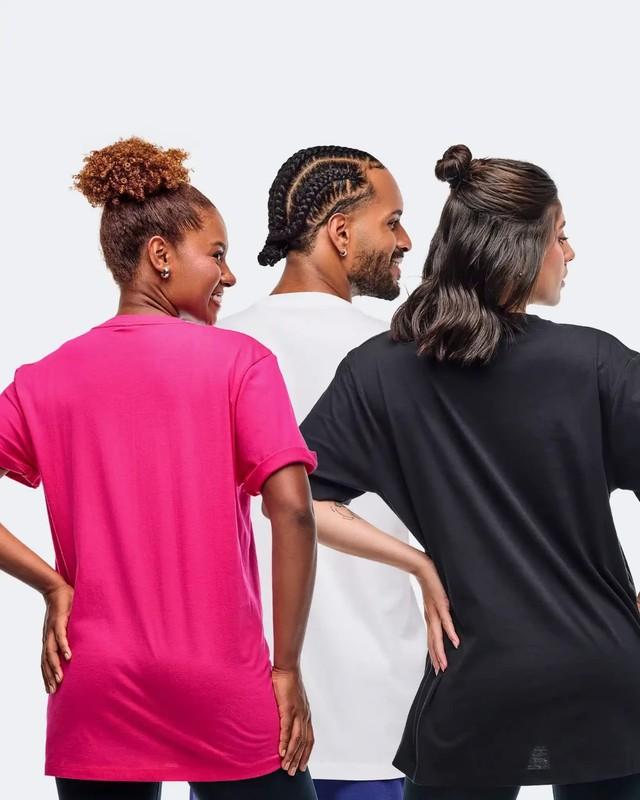 Zumba Sizzllin' Crew Neck Tee +FREE TOWEL One Size-Choose Black White Or Pink