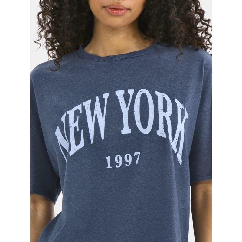 No Boundaries Washed Graphic Boyfriend Tee Women's