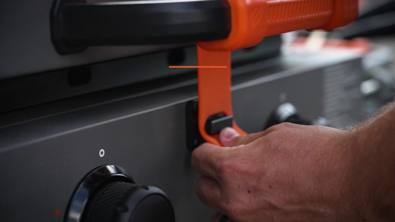 Blackstone Adventure Ready 2-Burner 22" Propane Omnivore Griddle With Flex-Fold Legs In Charcoal Gray