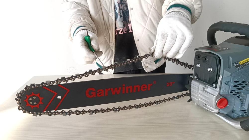 Garwinner Gas Chainsaw 20'' 2-Stroke 62CC Cordless Chainsaw 6220G For Farm Garden Ranch Cutting Wood/Firewood