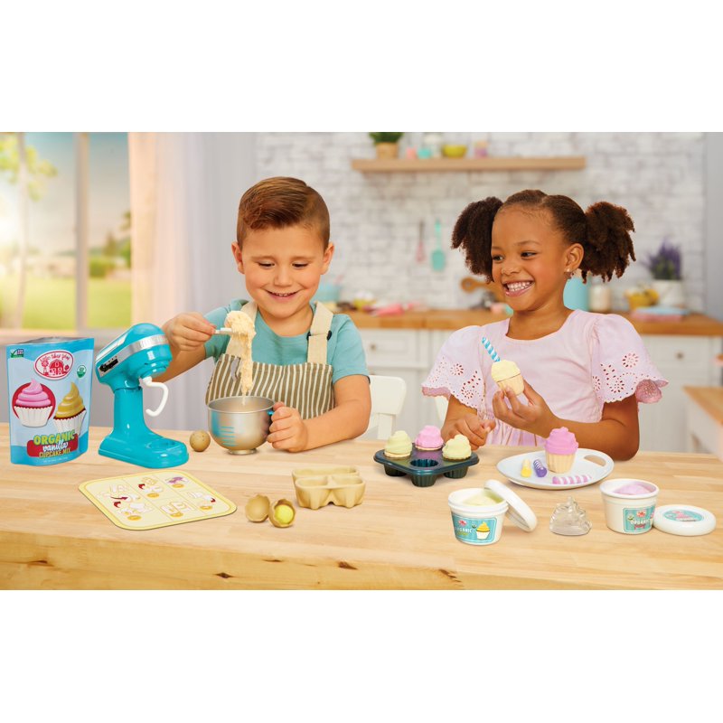 Little Tikes Creative Chefs Baker’s Kit With Make-It Mix Play Sand 18 Accessories Realistic Pretend Play Set Boys Girls Ages 3+