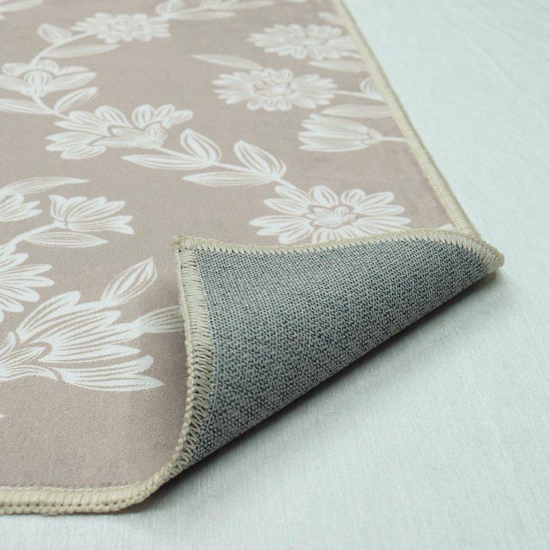 My Texas House Taupe Flower Damask Machine Washable Indoor Area Rug 5' X 7'