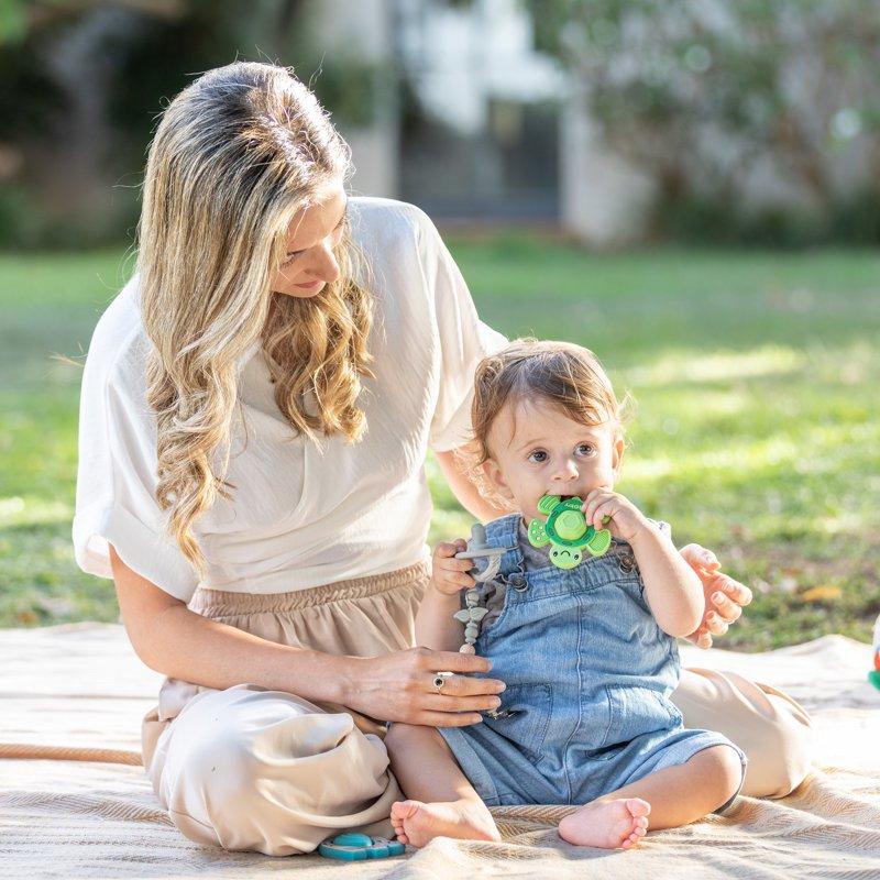 Nuby Teethe N' Pop Sensory Play Teether For Infants Green Turtle Baby Teether