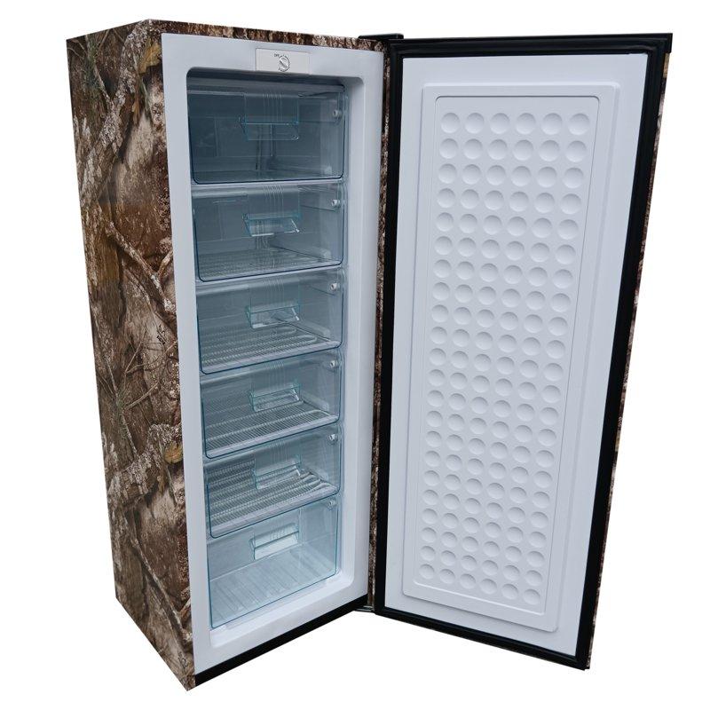 Realtree 7 Cu Ft Manual Defrost Upright Freezer Camouflage