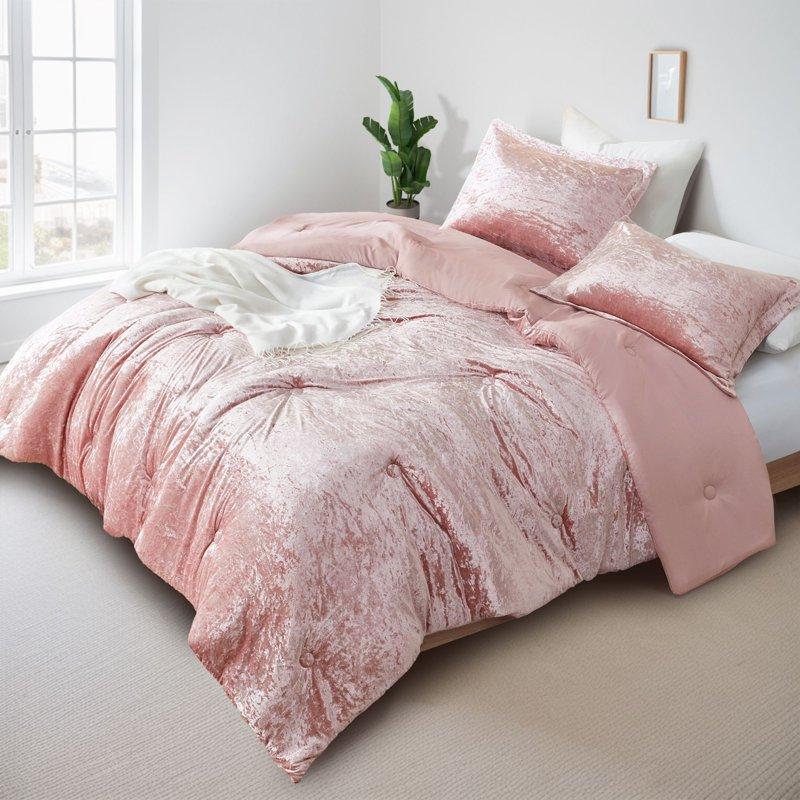 Regency Heights Luxurious Crushed Velvet Comforter Set With Circle Quilting Full/Queen 3-Piece Down Alternative Bedding Blush Pink