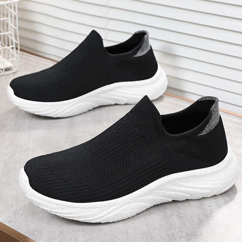 BERANMEY Breathable Mesh Running Shoes Women's Lightweight Slip-On Sneakers Comfortable Casual Tennis Shoes For Walking & Sports Casual Sneakers For Women And Men Couple Shoes