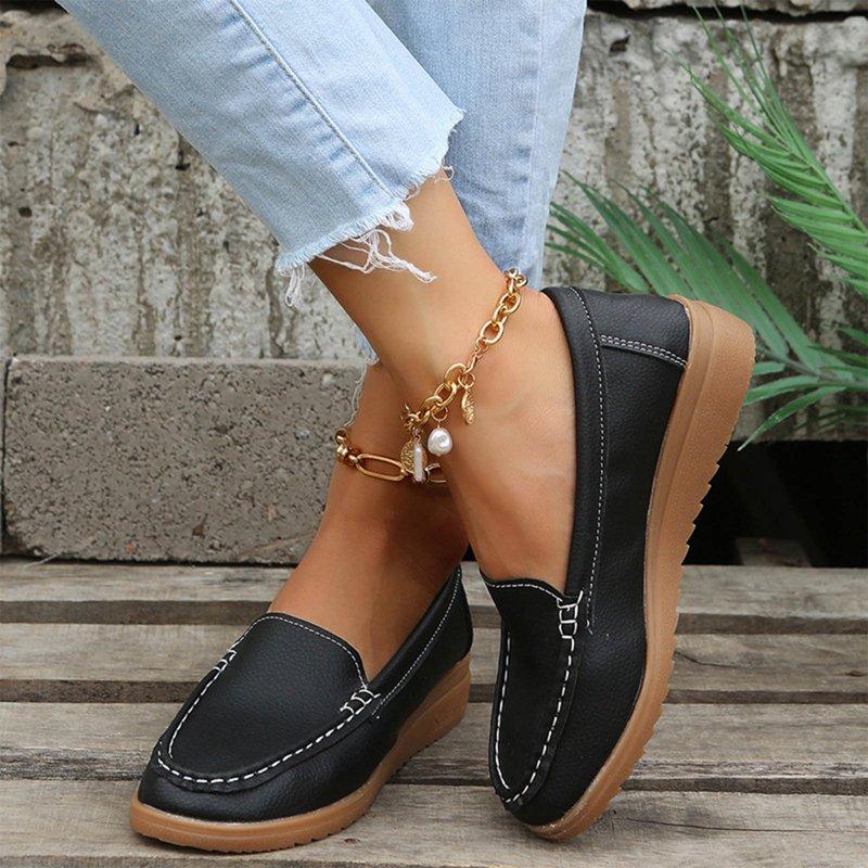 BLTIBY 2025 Loafers for Women Penny Shoes Comfortable Slip On Casual Ladies Fashion Moccasins Lightweight Round Toe Driving Flats Boat Shoes Black 38