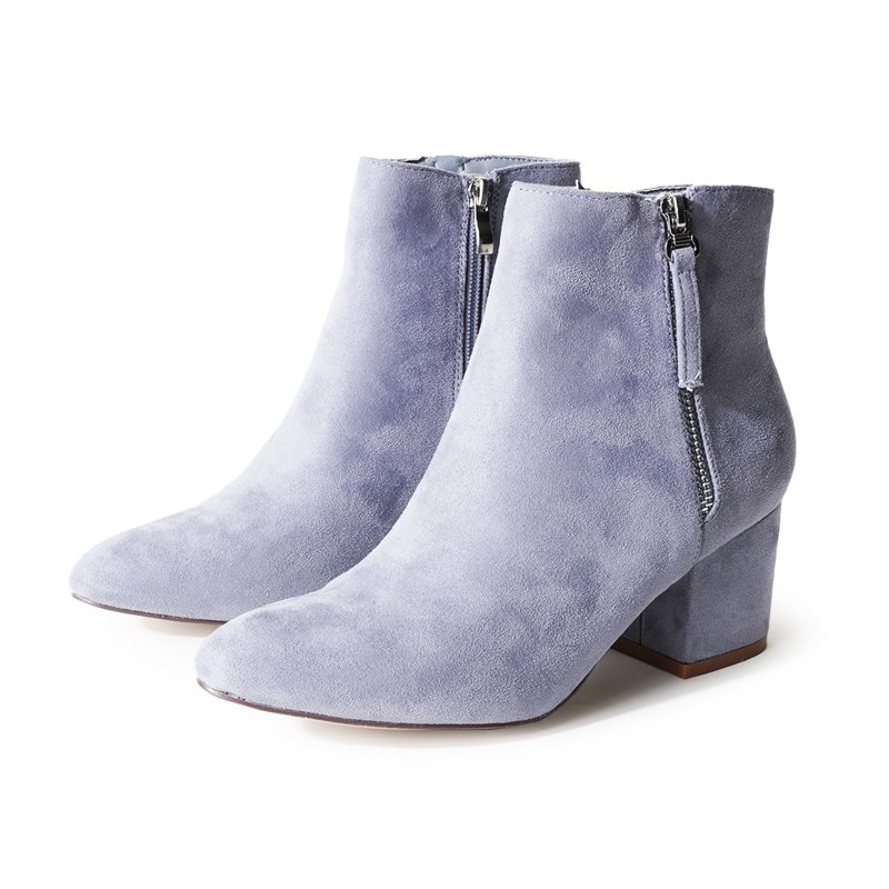 J. Adams Zuma Ankle Bootie Stylish And Comfortable Close-Pointed Toe Low Block Zip-Up Women's Boot