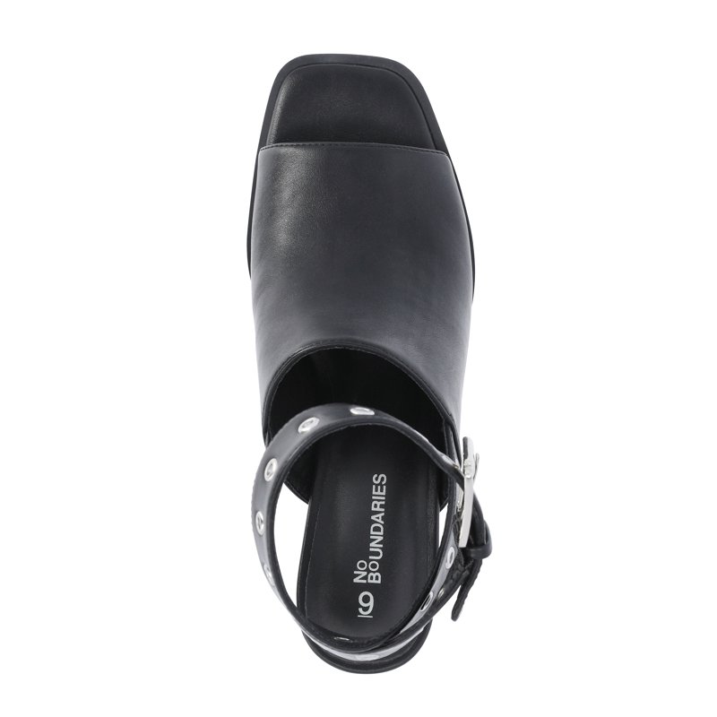 No Boundaries Women's Buckle Block Heel Sandal
