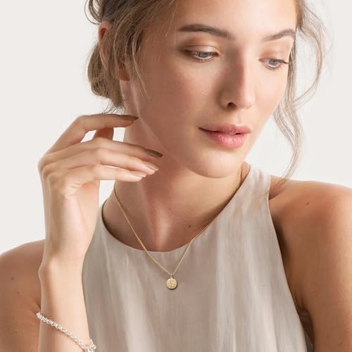 CJoL - 9ct Yellow Gold Boys 10mm Round St Christopher Pendant With Optional Chain In Gift Box