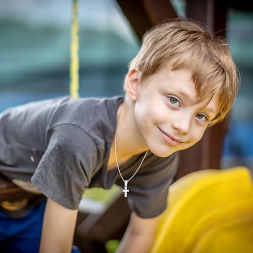 XUANPAI Stainless Steel Cross Necklace For Boys Girls - Silver Gold Cross Chain Necklace Christmas Necklace Jewelry Gift First Communion Baptism Gifts For Teenage Girls Boys Son Nephew Toddler