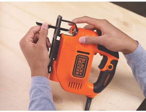 BLACK+DECKER Jig Saw 4.5 -Amp (BDEJS300C)