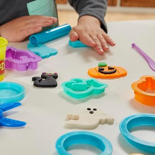 Play-Doh Set Of Holiday Tools 43 Accessories & 10 Modeling Compound Colors Kids Toys Holiday Arts And Crafts For Kids 3 Years & Up (Amazon Exclusive)