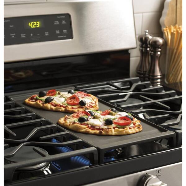 GE 30 In. 5.0 Cu. Ft. Freestanding Gas Range In Stainless Steel With Griddle
