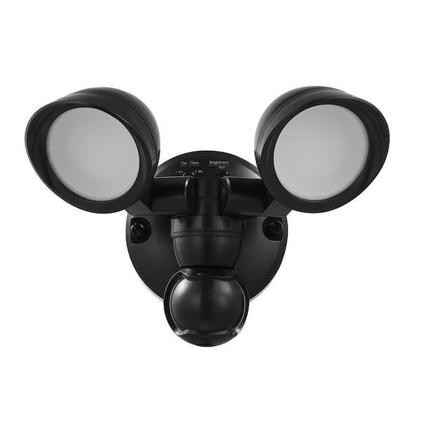 Defiant MaxDetect 240° Black Motion Sensing Wired Outdoor 2-Head LED Security Flood Light 1400 Lumens