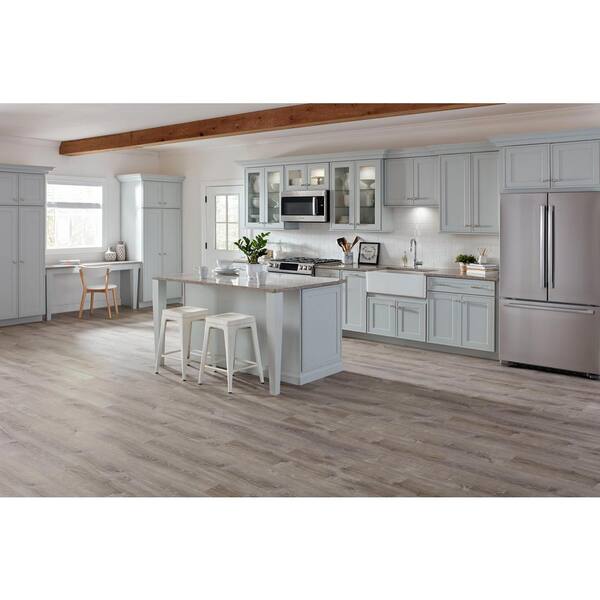 Lifeproof Sterling Oak 22 MIL X 8.7 In. W X 48 In. L Click Lock Waterproof Luxury Vinyl Plank Flooring (20.1 Sqft/case)