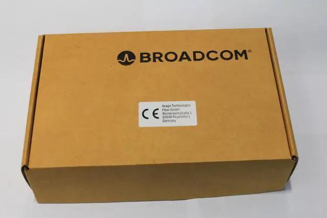 Broadcom HBA 9500-16i interface cards/adapter SAS - 05-50077-02
