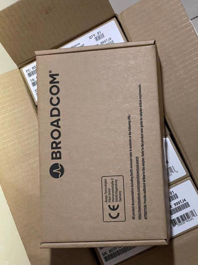 BROADCOM LSI MegaRAID 9560-16i 05-50077-00 SAS3916 8GB PCIe 4.0 X8 RAID 12Gb/s