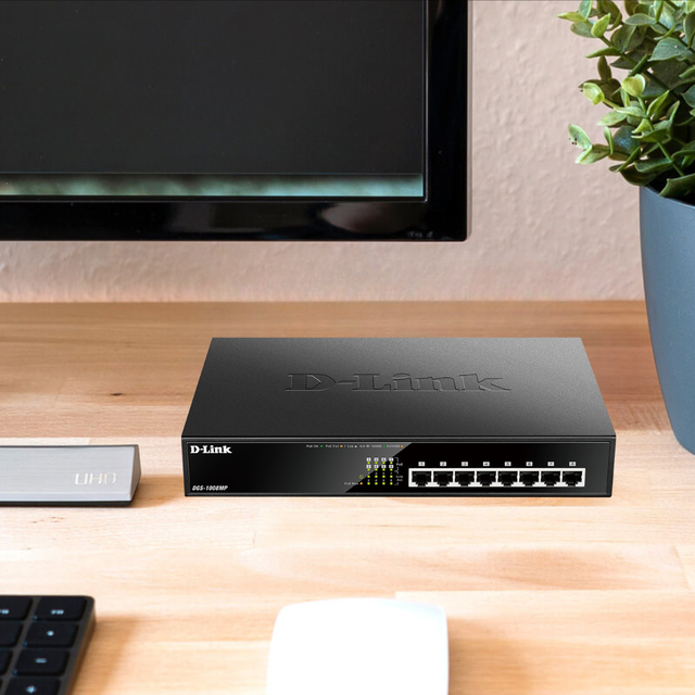 D-Link 16-Port Gigabit Ethernet Unmanaged/ Plug And Play Switch Fanless Metal Compact Desktop/Rackmount - (DGS-1016D)