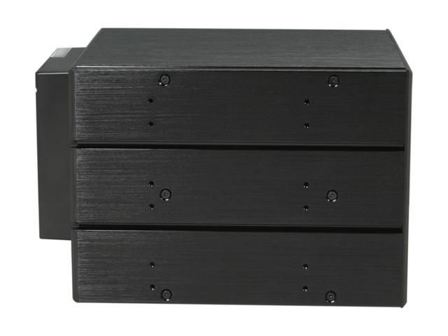 IStarUSA BPN-DE340SS-RED 3 X 5.25" To 4 X 3.5" SAS/SATA Trayless Hot-Swap Cage - OEM