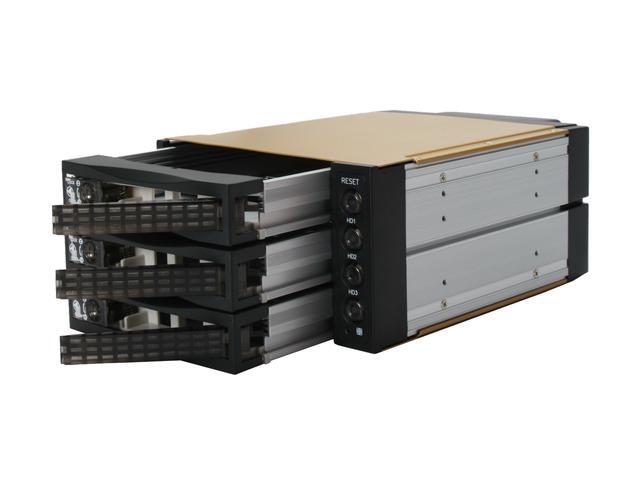 IStarUSA BPU-230SATA-BPL 2 X 5.25" To 3 X 3.5" SAS / SATA 6.0 Gbps Hot-Swap Cage - Lockable