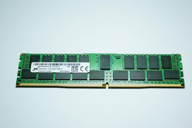 Micron 32GB PC4-19200 DDR4-2400MHz ECC Registered CL17 288-Pin DIMM 1.2V Dual Rank Memory Module Mfr P/N MTA36ASF4G72PZ-2G3B1