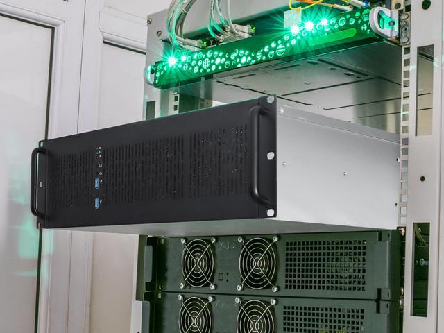 Rosewill 3U Server Chassis Rackmount Case 6x 3.5" Bays ATX Compatible 2x 80mm Fans 2x USB 3.0 Silver/Black - RSV-Z3100U