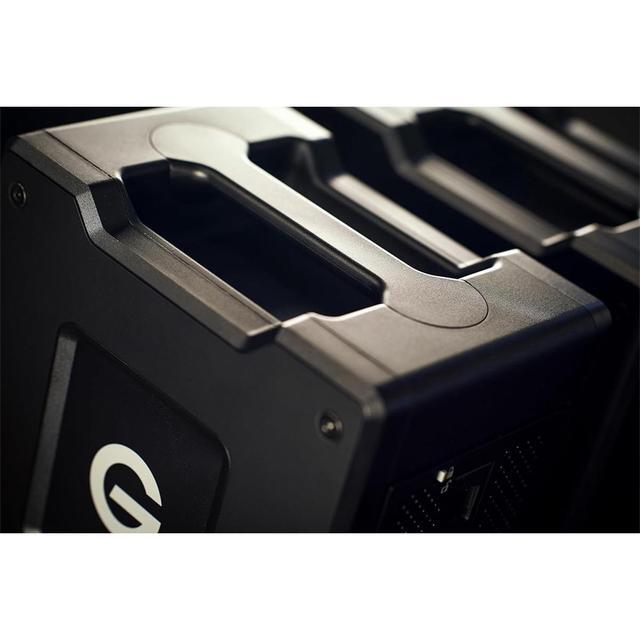 SanDisk Professional G-RAID Shuttle 4-Bay Thunderbolt 3 And USB-C RAID Array With 96TB (4x 24TB) Removable HDD