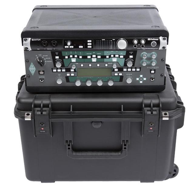 SKB ISeries Case With Removable 4U Injection Molded Rack Cage #3I-2217M124U